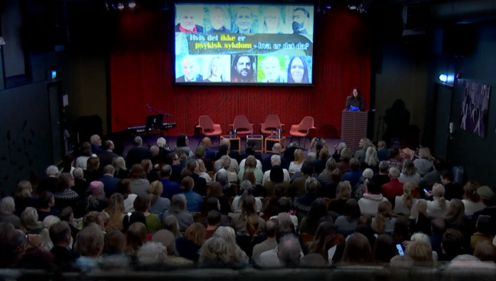 fullsatt sal i Litteraturhuset 2