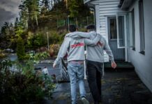 Gutter på randen av utenforskap: På rett spor etter to uker på camp